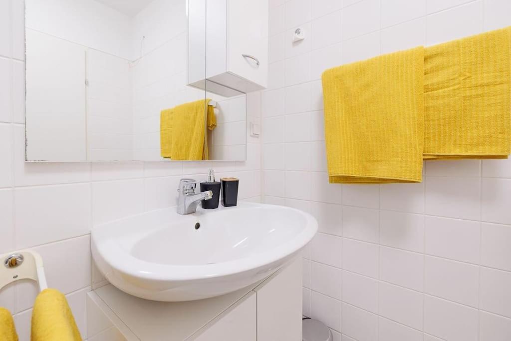 New! Cozy & Lovely Home In The 3Rd District Viena Exterior foto